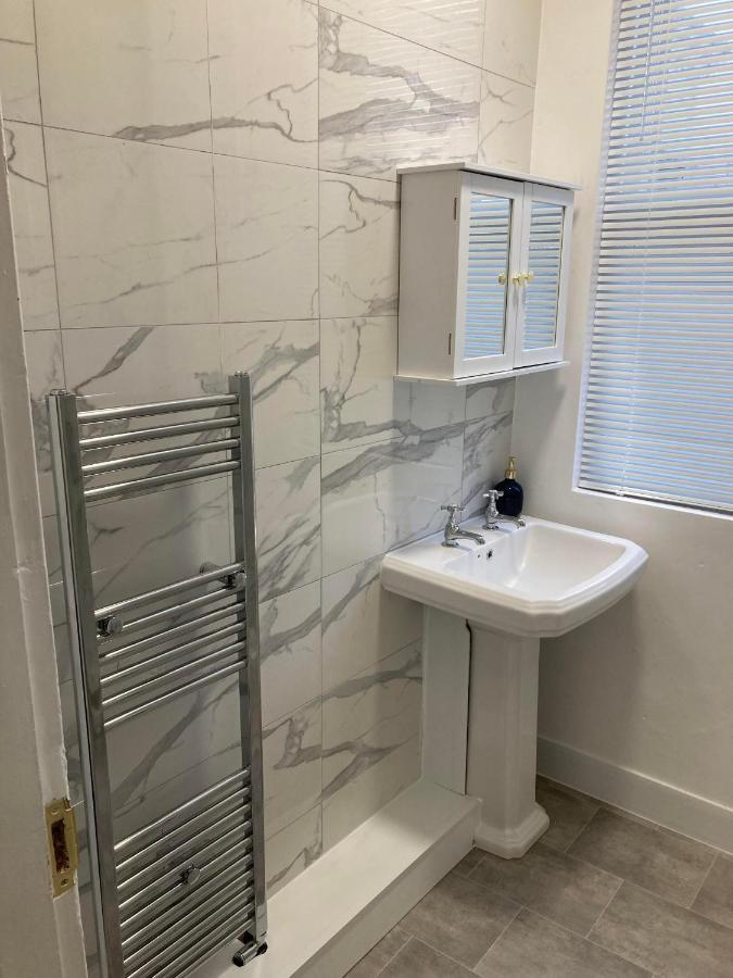 Agapi Apartment - Sea View Sleeps Ten Blackpool Buitenkant foto
