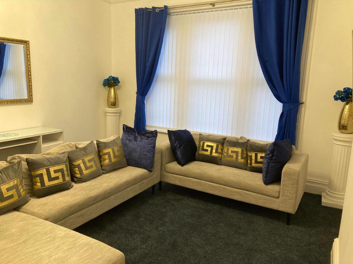 Agapi Apartment - Sea View Sleeps Ten Blackpool Buitenkant foto